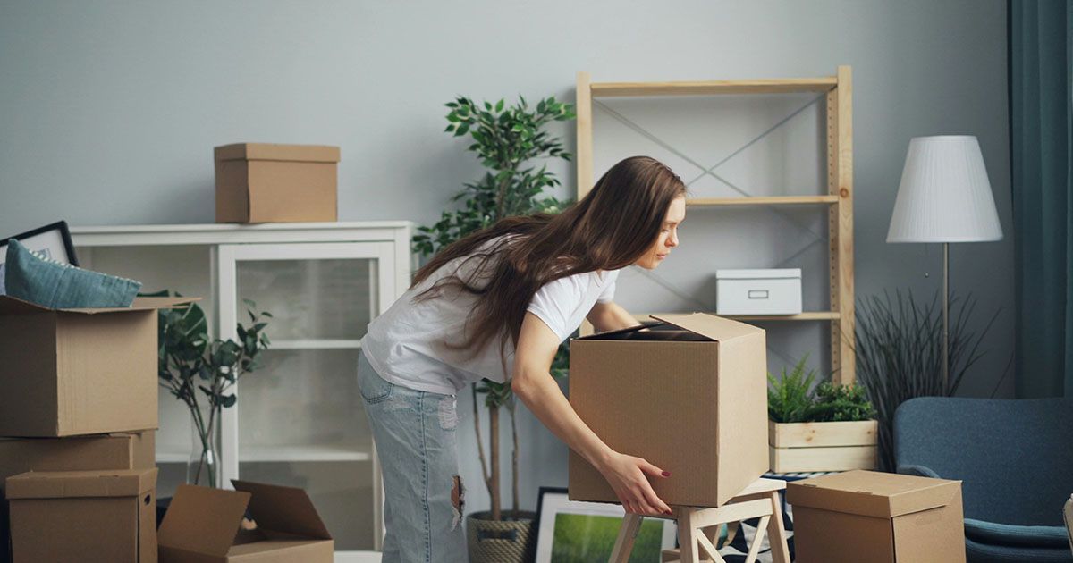 引っ越しで使える英語フレーズ！荷造りや準備、引越し祝いなど、役立つ